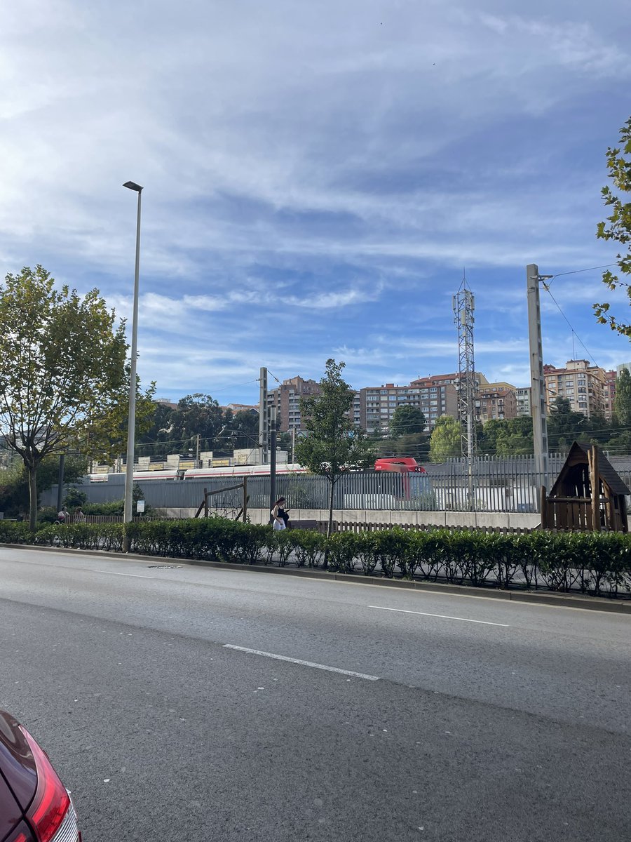 _PacoBarrera_'s tweet photo. Lo de la Losa de Castilla Hermida va a ser una cosa…Que si no podemos imaginarnos el resultado, la IA puede ayudarnos. Es que ni el muro de Trump. Esto es un ataúd en vida para la ciudad. Alto y claro, #losano https://t.co/Pljpn9gbKE