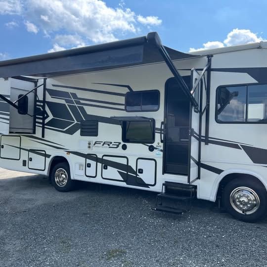 jeremymichael38's tweet image. All available 👌🫰