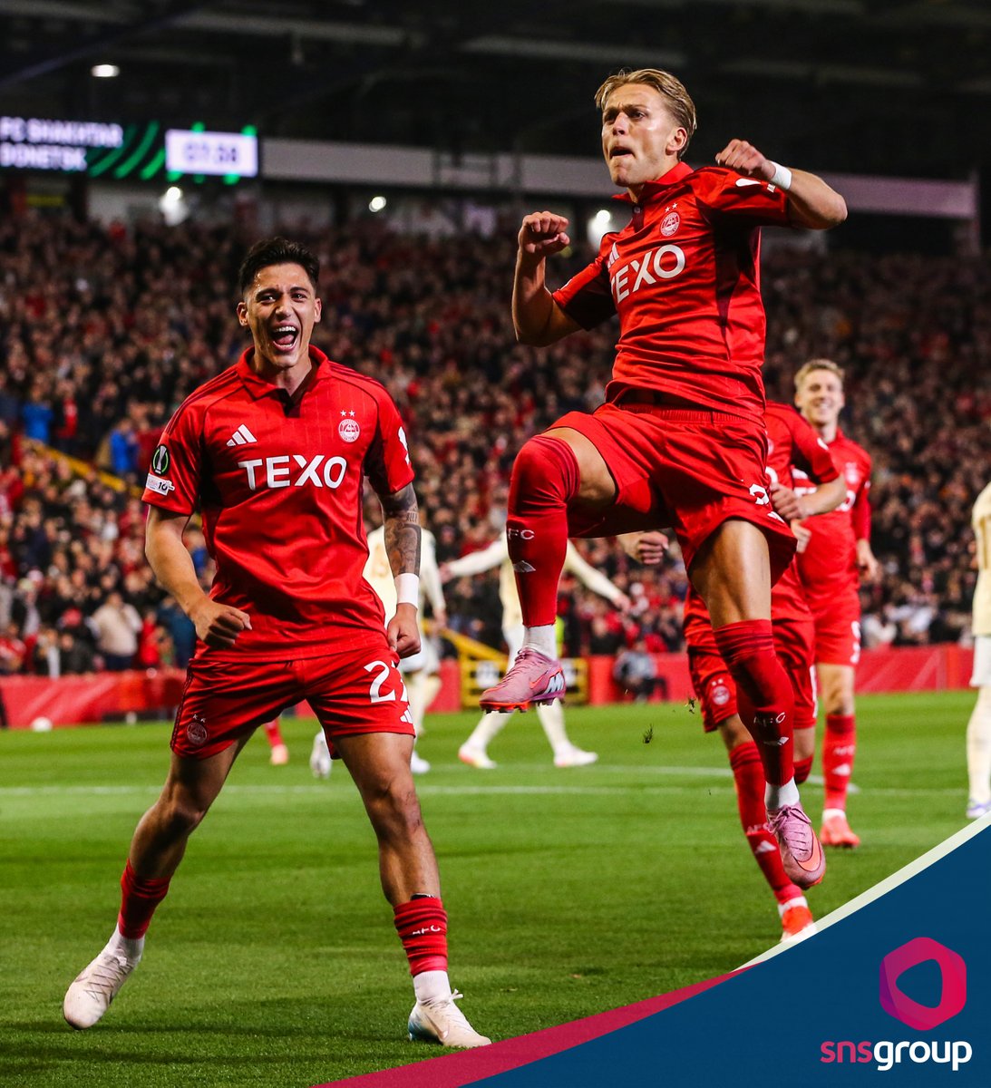 snsgroup's tweet photo. 🔴⚪️

#UECL | #AberdeenFC https://t.co/6tr0K5mhnn