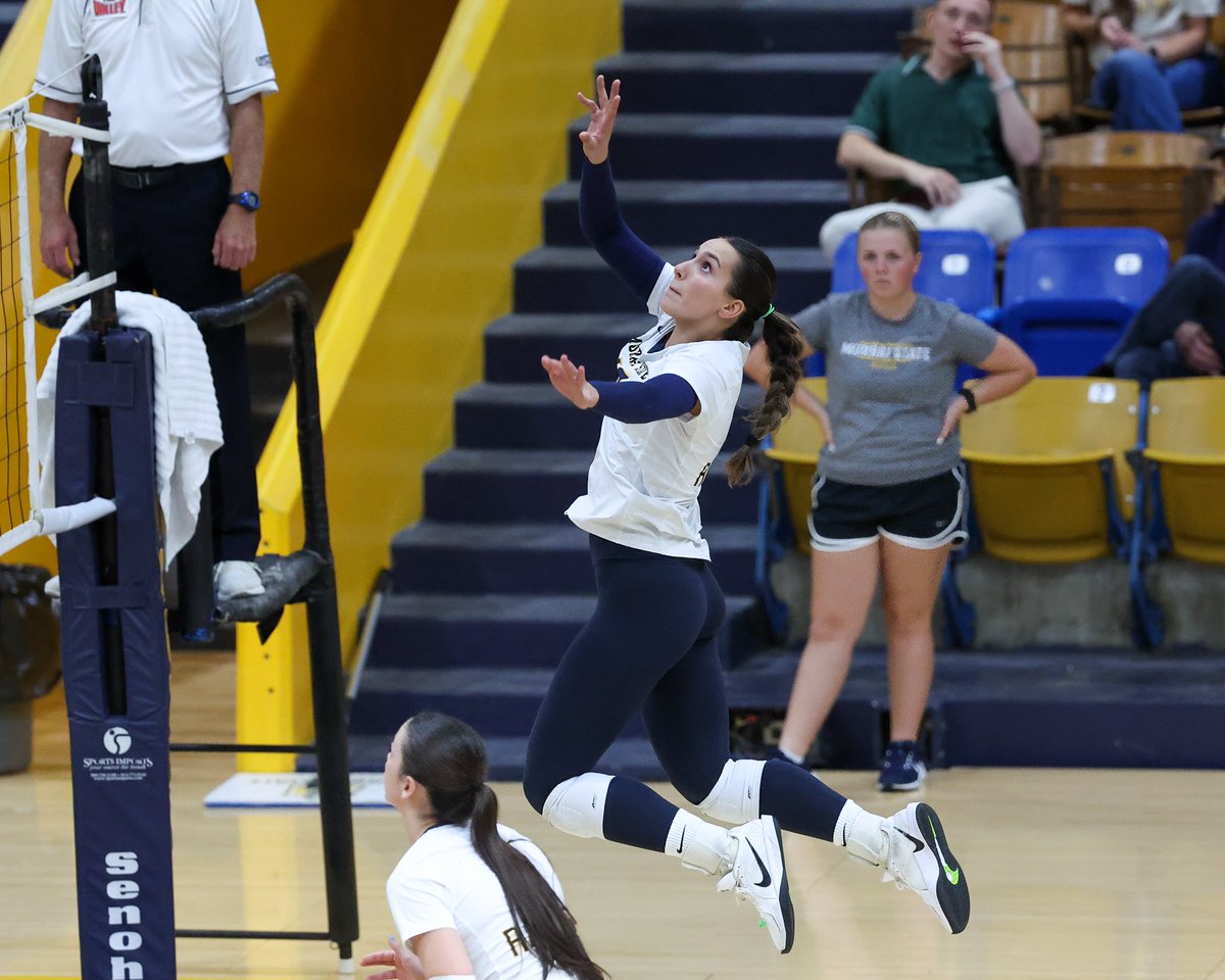 RacersVB's tweet photo. In the Hawkeye State this weekend ➡️🚌

#GoRacers🏇 https://t.co/37jginzaoQ