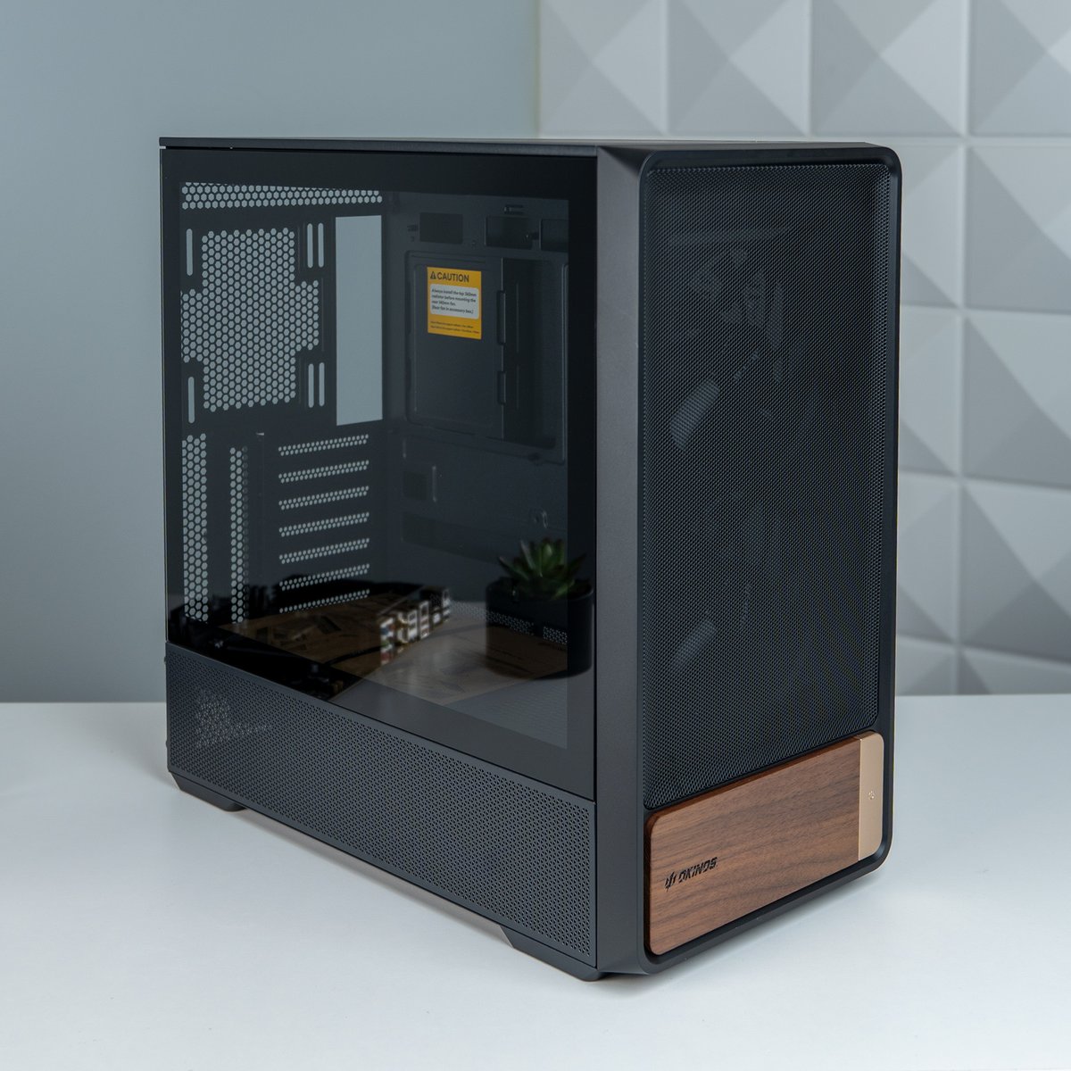 ZachsTechTurf's tweet image. In ONE HOUR, I'll be live building this PC on Twitch. (/ZachsTechTurf)
As a reminder, I'm always running a gaming PC giveaway over there, so be sure to tune in.
Tonight's build features the Intel i5-12400F and TWO RTX 3050s inside the Okinos Air Cross case.
#GamingPC…