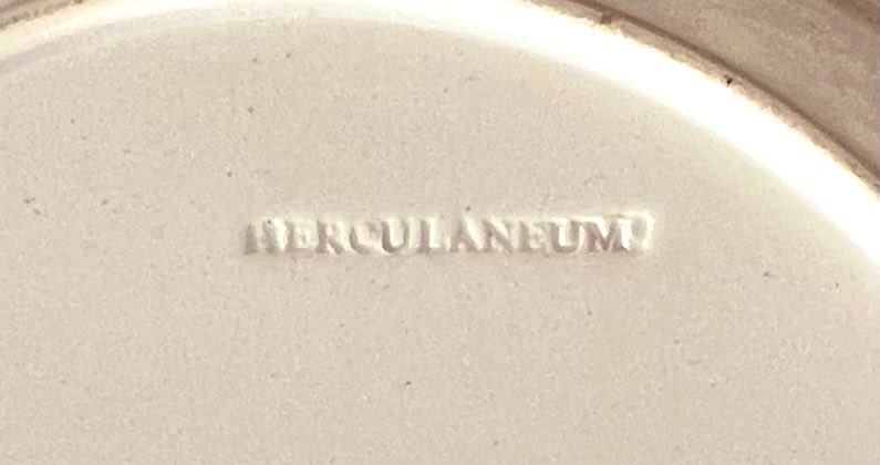 Rare Opportunity to Acquire a Good 5feet 6inches #Welsh #Dresser together with 27 Desirable #Liverpool #Herculaneum #Pottery Plates in Fine Condition 📞 0151 342 2321 <a href="/thesaleroom/">the saleroom</a> <a href="/heswallmagazine/">Heswall Magazine</a> <a href="/LivEchonews/">Liverpool Echo</a> <a href="/chestertweetsuk/">#chestertweets</a> <a href="/AngleseyScMedia/">Anglesey socialmedia</a> <a href="/NWalesSocial/">#NorthWalesSocial ⬆️🏴󠁧󠁢󠁷󠁬󠁳󠁿🤝</a> <a href="/shrewsmorris/">Shrewsbury Morris Dancers</a> #Dresser