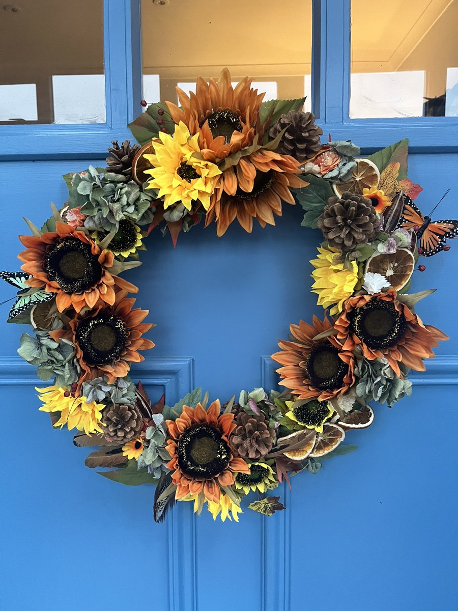 fleurrbie's tweet image. #OctoberVibes 
🧡