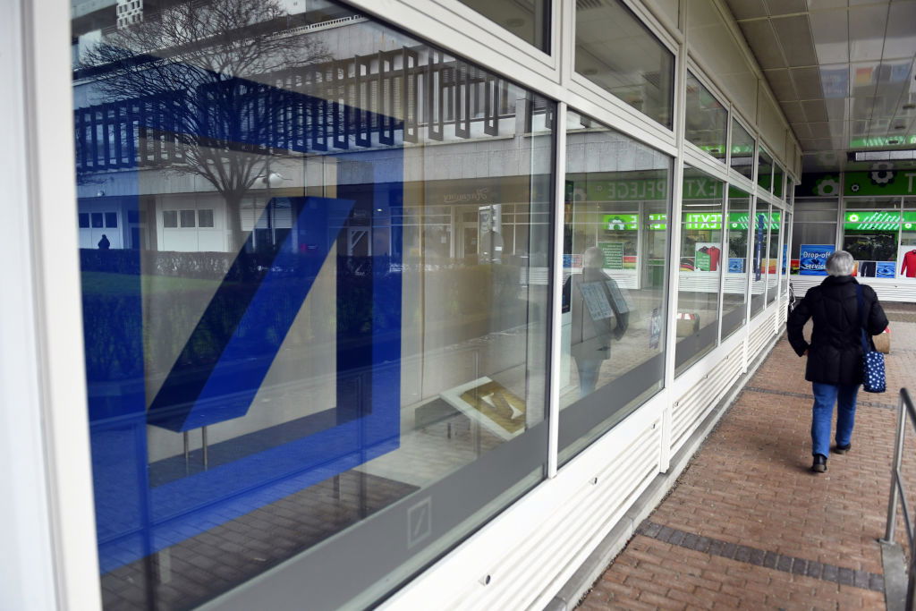 businessamnl's tweet image. Deutsche Bank aangeklaagd door voormalige directieleden over deals tijdens financiële crisis 2008 businessam.be/deutsche-bank-… #DeutscheBank #financiëlecrisis #rechtszaak #derivatentransacties #markmanipulatie
