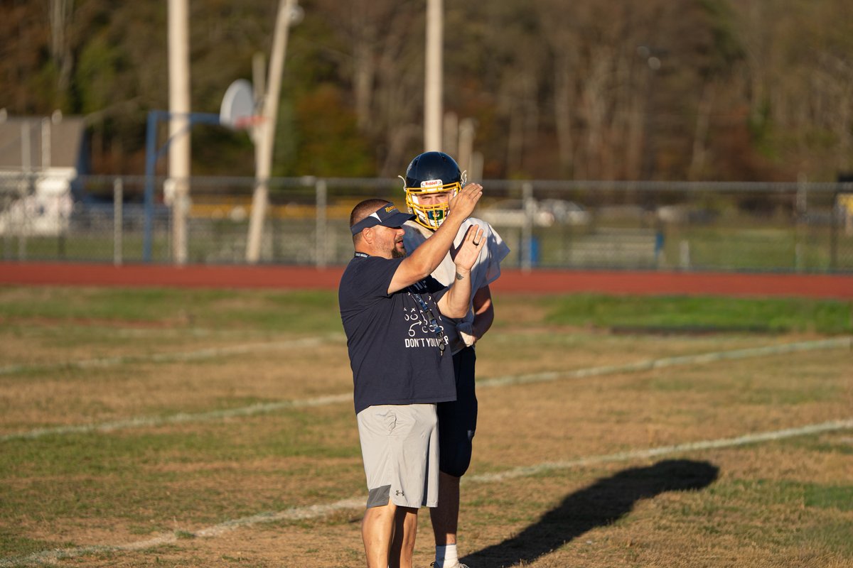 Thrown into an almost impossible situation, Ryan Schenfield has found his groove at the helm of the Terrors' offense. The newly-implemented QB now looks to lead O-E through the final weeks of the season. Read my full story, out now:
<a href="/TheOleanStar/">Olean Star</a> 
oleanstar.com/blog/2025/10/0…