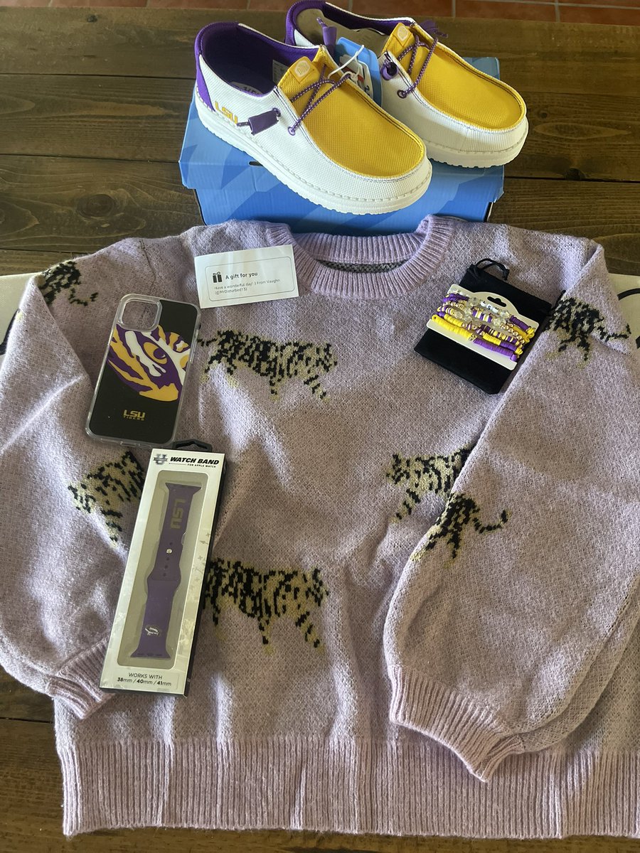 Amy Hatcher tweet media