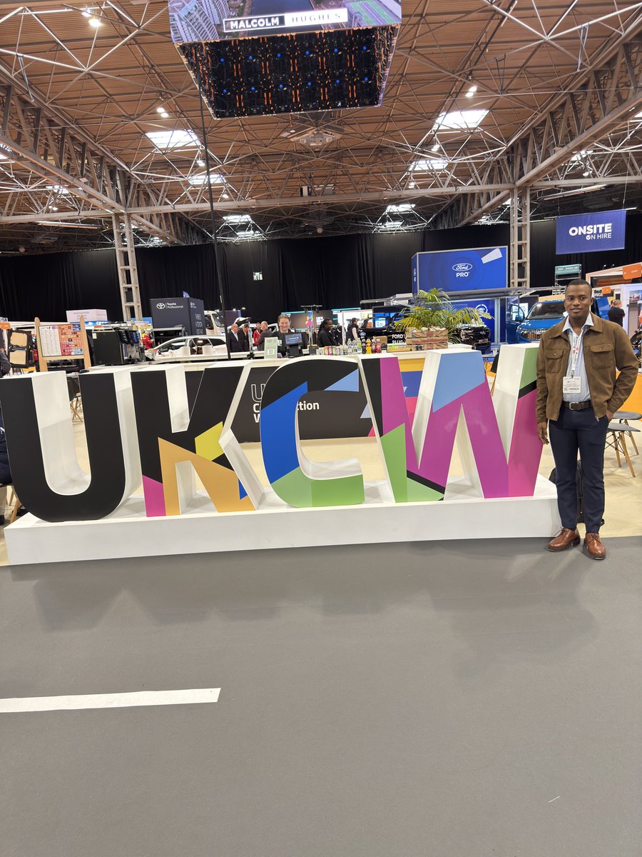 usolayemi's tweet photo. Oh YESSS ..I won the award for the @UK_CW role model award https://t.co/S6ab10dBpm