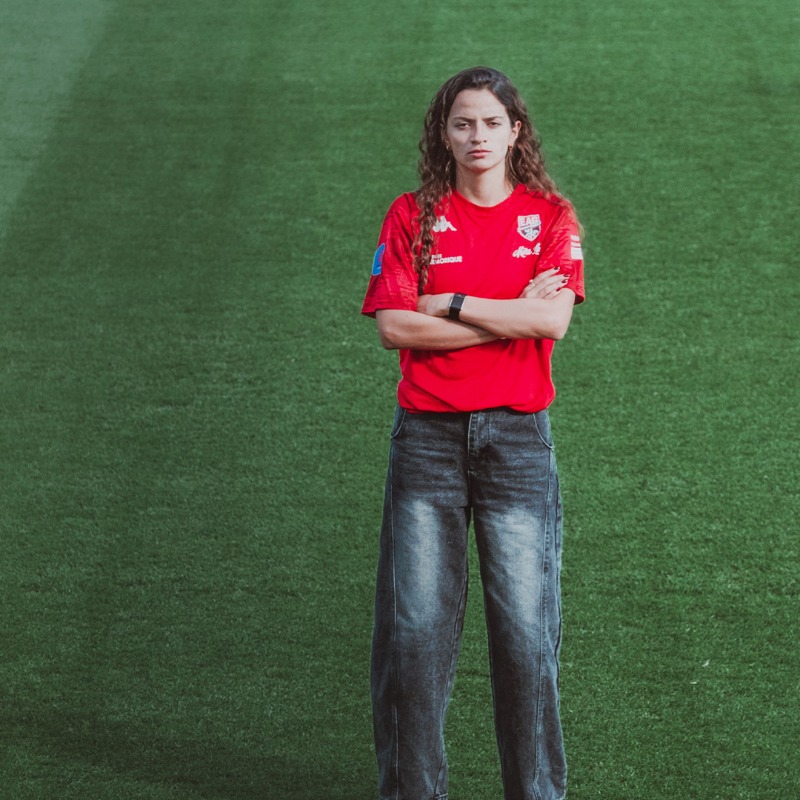 EAG_feminines's tweet photo. [#MercatoEAG] ✍️ L'internationale libanaise de 23 ans, 𝗟𝗶𝗹𝗶 𝗜𝘀𝗸𝗮𝗻𝗱𝗮𝗿 arrive en provenance d’Al-Ittihad. Attaquante polyvalente, elle vient renforcer le secteur offensif ❤️‍🔥&amp;🖤.

Degemer Mat 𝗟𝗶𝗹𝗶

#Celtigel #WarRaok

➕ d'infos ⤵️
