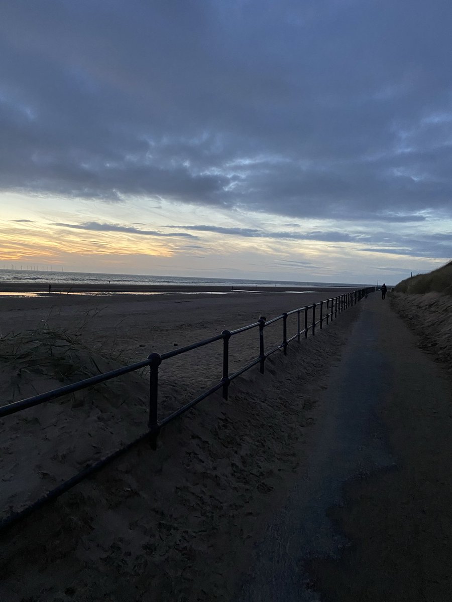 🥾 Day One ✅ 
🥾 Day Two ✅

Back <a href="/robbohuyton/">Gareth Roberts</a> to walk at least 5k a day every day in October and help raise money to fund lifesaving calls through <a href="/theCALMzone/">CALM</a> 

🔗 justgiving.com/fundraising/Ga…