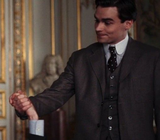 SeizeDayQuietly's tweet image. so handsome