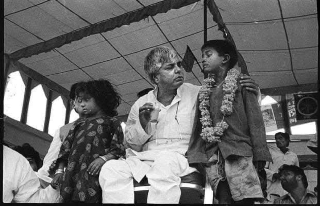 लॉर्ड लालू ने तुम्हें स्वर्ग नहीं दिया,
लेकिन जातिवाद और सामंतवाद के नर्क से निकाल लिया...!!