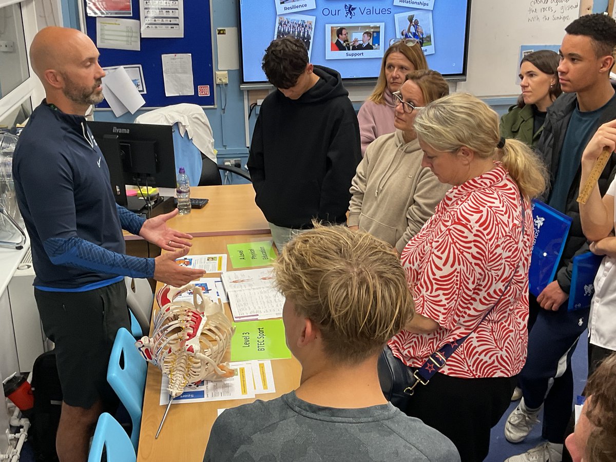 We were thrilled to see so many student and parent visitors at our Autumn Sixth Form Open Event yesterday!