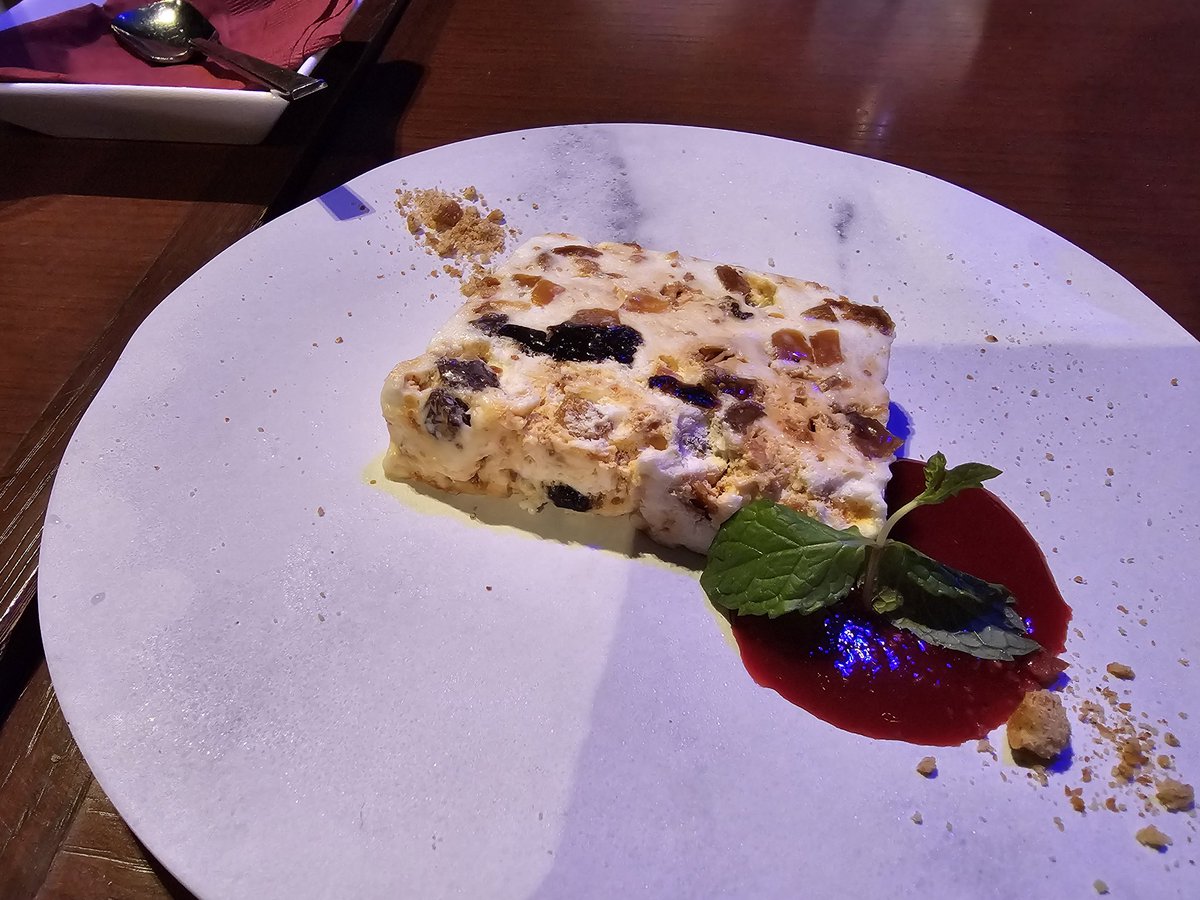 ryujisakkun's tweet photo. ジャンルを越えた音楽の融合…見事でした！
DJ、HIPHOP、ダンサー、JAZZ、クラシック、ポップス、和楽器…
なかなかこんなsessionは聴くことが出来ません！
貴重な夜でした👍
#DJRENA
#THEDSoraKi
#MONDAYMICHIRU
#DABO

［BAND］
#YoshihitoPKoizumi（Ba）
#Takumadrops（Key）
#ChloeKibble（Vo,Cho）
#TomoKANNO（Dr）
#ASUKA（KOTO）
#ビルボードライブ東京
