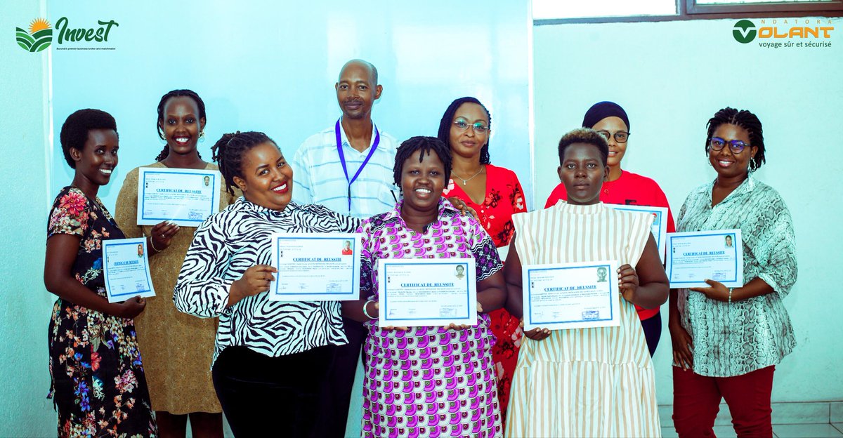 hazechielyada's tweet photo. ✨ Ndatora Volant avance à grands pas ! 🚗💨
8 mères célibataires formées : guérison émotionnelle, sexualité responsable, informatique &amp; conduite (certificat obtenu).
Next 👉 anglais, communication &amp; premiers secours. 🌟

#Inclusion #NdatoraVolant https://t.co/o6s7Z4qLML