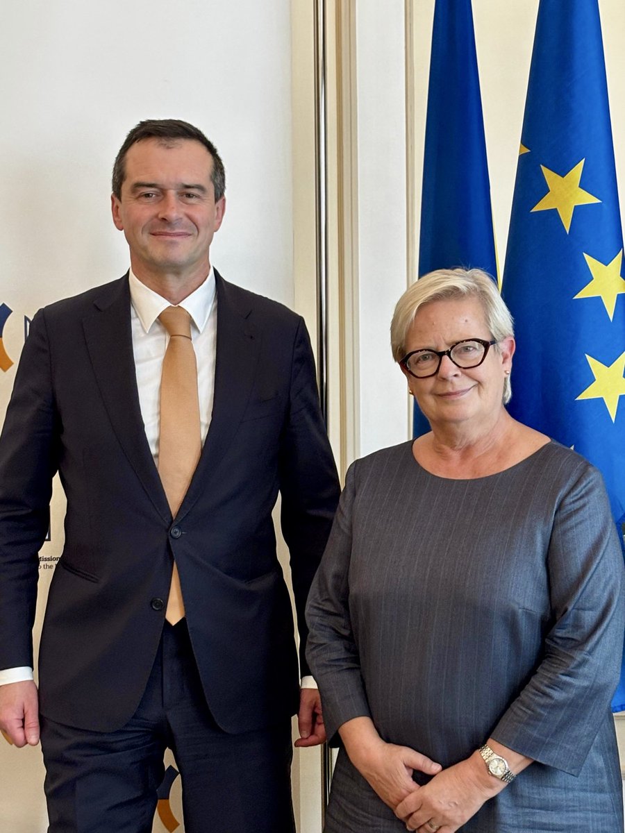 Had a productive meeting with <a href="/sirpa_rautio/">Sirpa Rautio</a>. Discussed human rights violations by Russia and protecting rights of vulnerable Ukrainians under EU temporary protection. Despite Russian agression, Ukraine remains committed to strengthening human rights.