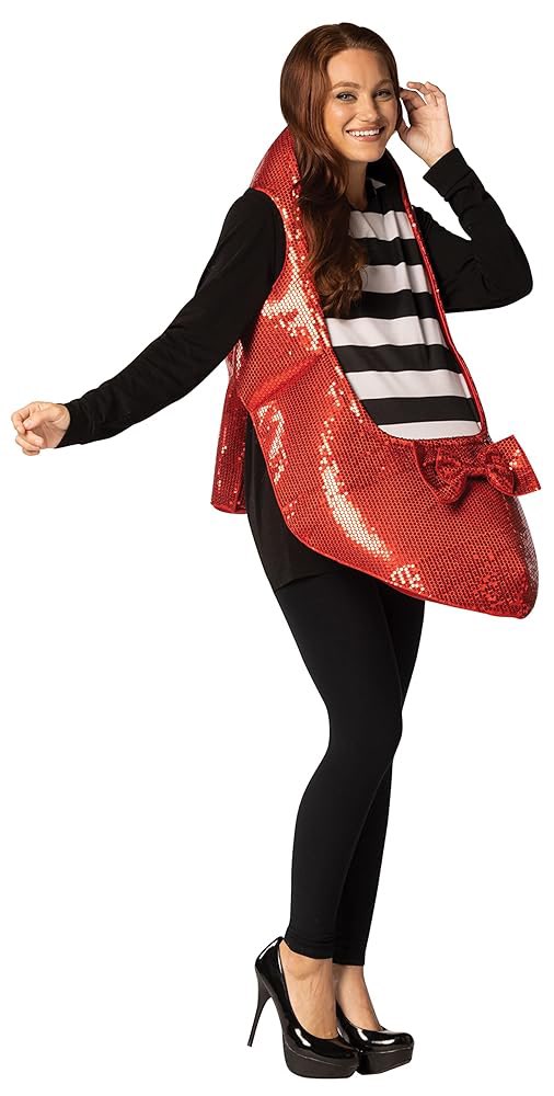 Disguising myself as a pair of balenciaga heels so I can sneak into the #FreakItParty on Kim’s foot