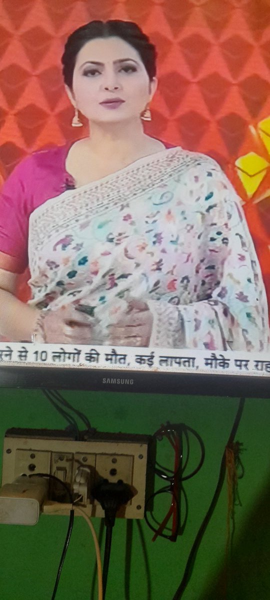 computersvivek1's tweet photo. Hamri patni  ne photo kichi hamse puch  jaha shadi  bahut mehgi huyi  ret bata de inhe achi lagi ret  bata de radha krishan   @chitraaum https://t.co/ayqpvd2DDd