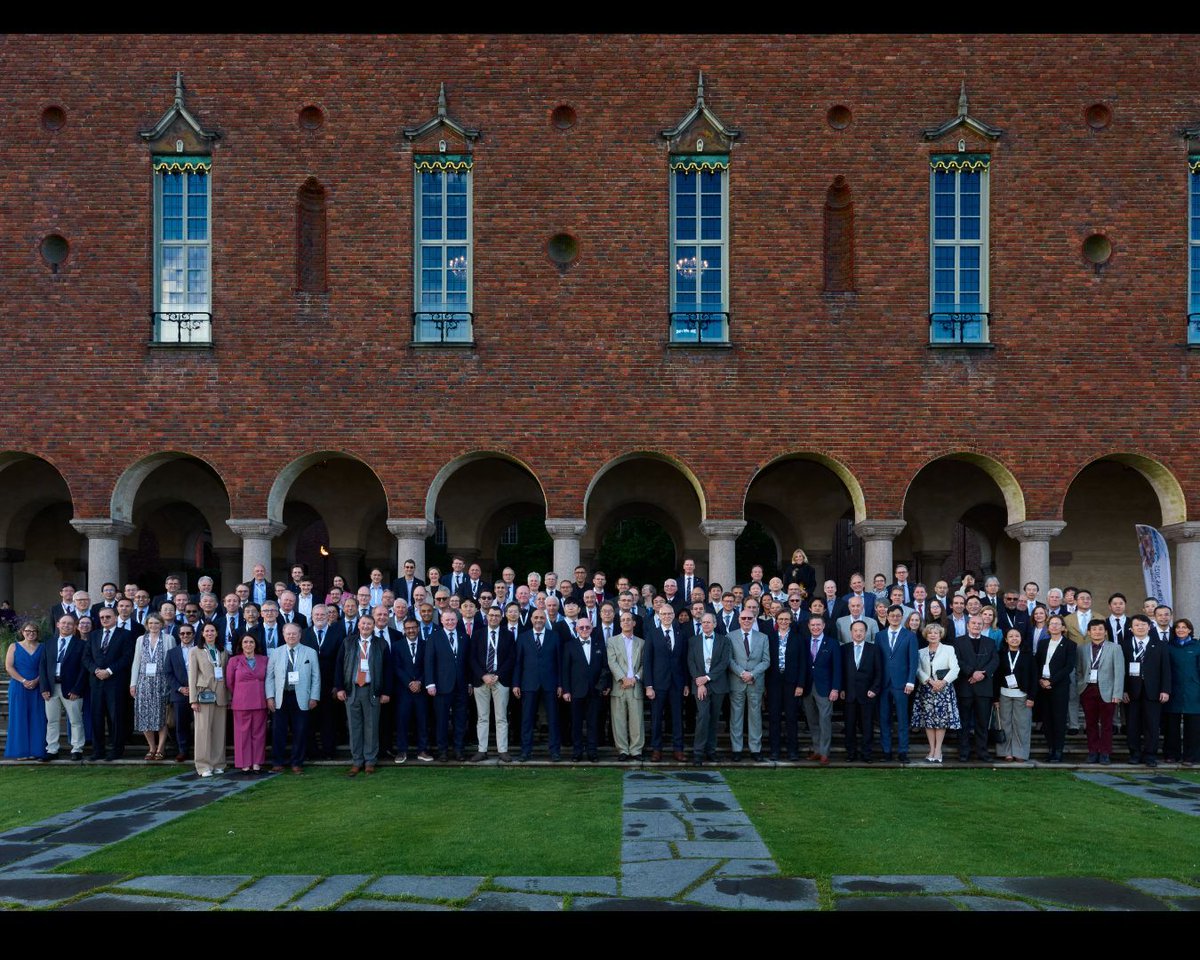 UNC_ENT's tweet image. Dr. Yarbrough presented at the CORLAS Annual Meeting 2025 in Stockholm, Sweden. His talk, “Turning the Bad Tumors Good,” reflects UNC ENT’s ongoing leadership in advancing global research and treatment in otolaryngology.
#UNCENT #CORLAS2025 #Otolaryngology #HeadAndNeckSurgery