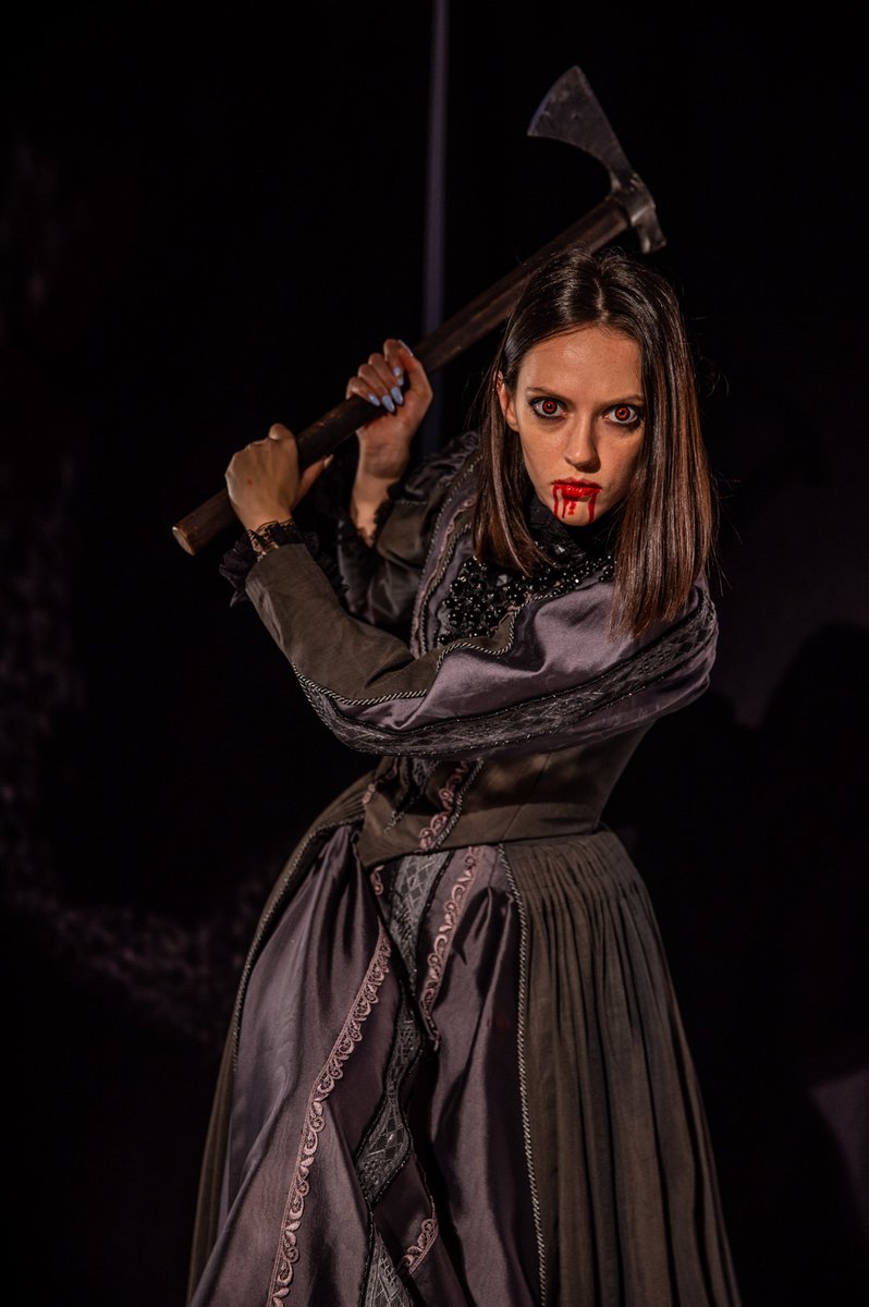 Bet Twilight’s re-release won’t show these night creatures — too much bite, not enough glitter 🩸

Sink your fangs into our Macabre Feast Reference Pictures. Tag us when you draw from it! 🦇

#freereference #freeresources  #drawinginspiration #femalebodydrawing #figurestudy