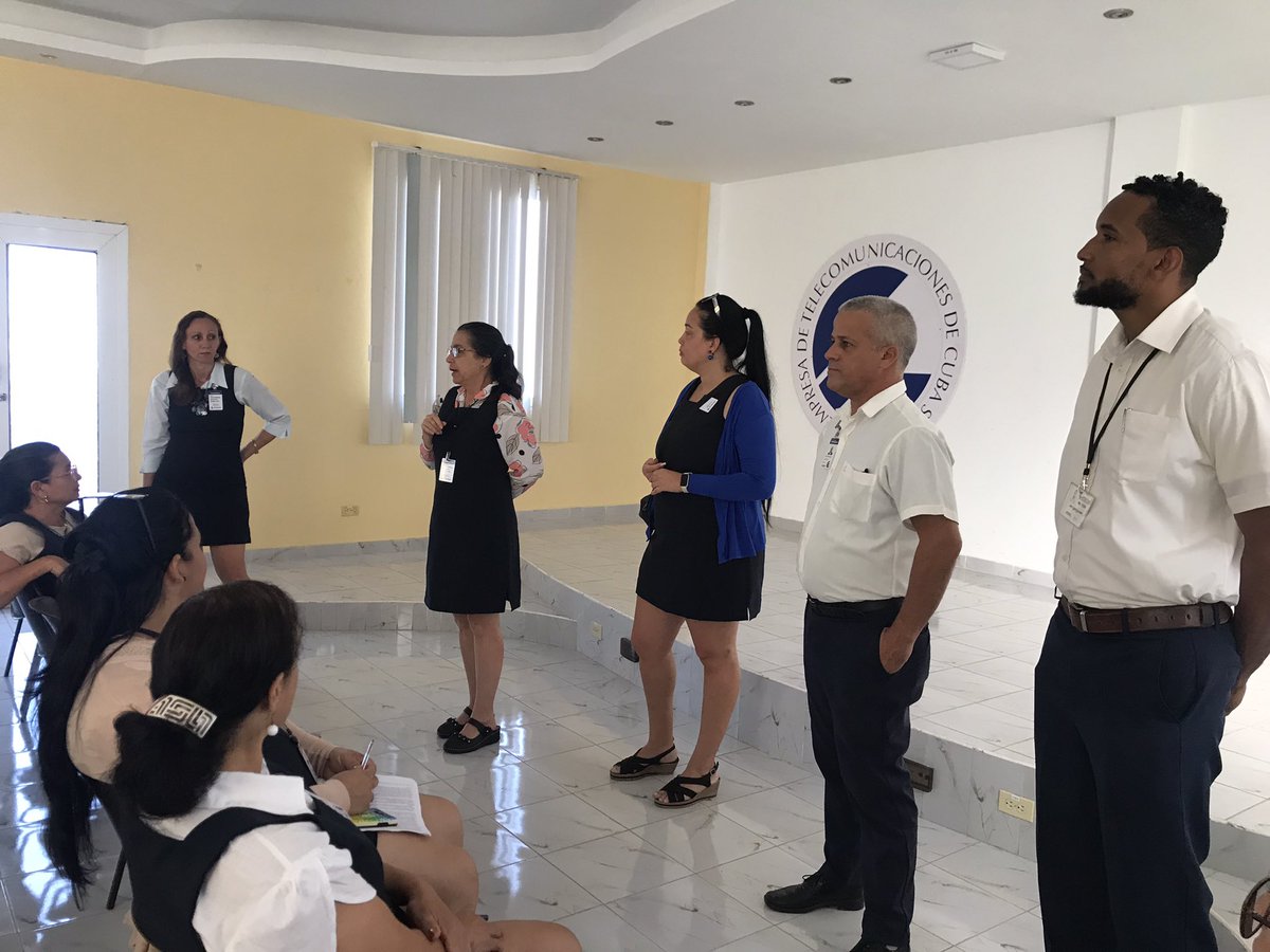 Hasta nuestra división llegan jóvenes aspirantes a formarse como ejecutivos comerciales. #EtecsaGranma