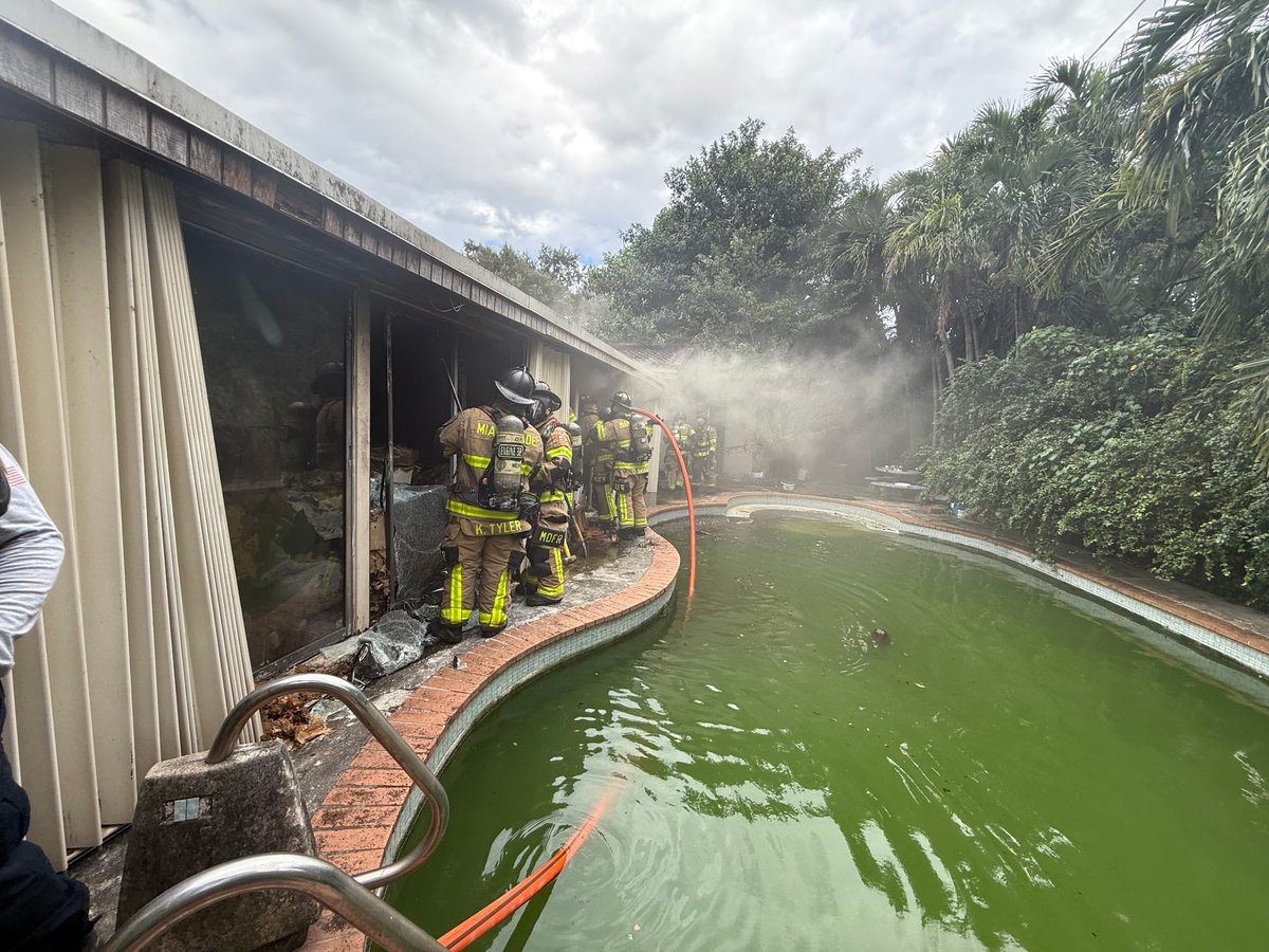 MiamiDadeFire's tweet image. On Oct. 1, at 4:21 p.m., 15 Miami-Dade Fire Rescue (#MDFR) units responded to a #FirstAlarm house fire near the 2100 block of NE 205 Street.

Units arrived to find heavy smoke and flames coming from the rear of the structure and quickly began efforts to gain entry and extinguish