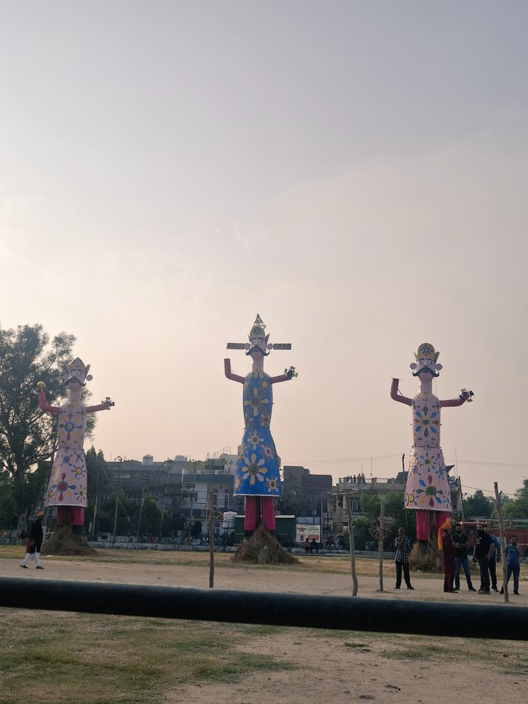 CBansotra's tweet photo. never let your brother stand alone in difficult times..
#VijayaDasami2025 #Dussehra2025 https://t.co/LMsy9RbYz0