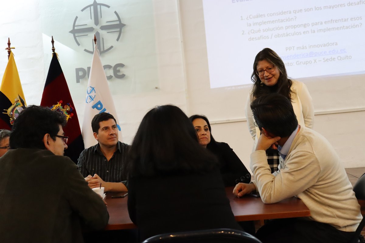 ✨💡 En la PUCE vivimos un momento de creatividad e innovación en el Taller de retroalimentación del nuevo Modelo Educativo. 🚀📚 Sigue el hilo y conoce más 🧵👇.