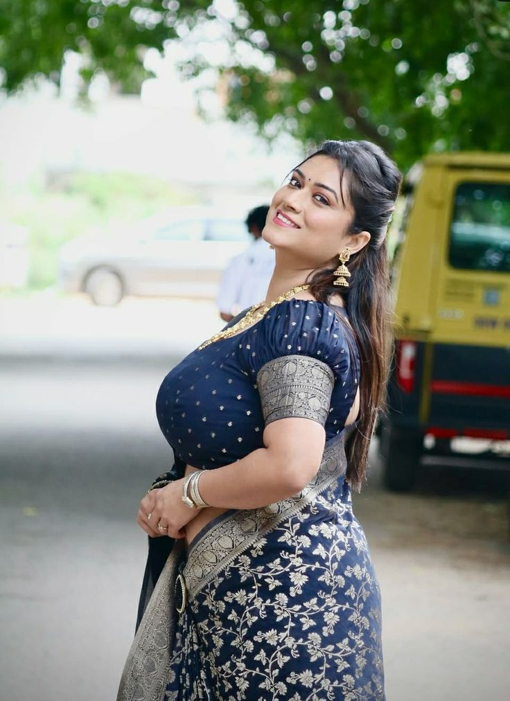 UrbanKingX89's tweet photo. तेरी आँखों का नशा रातों को जला देता है,
तेरे होंठों का जादू दिलों को पिघला देता है,
तेरी खूबसूरती मासूम नहीं, जानम,
ये तो एक wild fire है जो सबको सुलगा देता है।
#WildBeauty #BoldQueen #SexyCharm #HusnKaJadoo https://t.co/1v21xzaBEH
