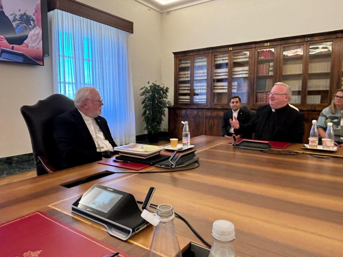 lpoolcatholic's tweet photo. Today our Education Department, with Primary and Secondary Headteachers were invited into the Apostolic Palace in the Vatican for a reception with His Excellency Archbishop Paul Gallagher! https://t.co/Mm64qKp0Qn