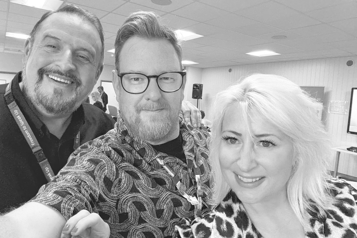 Lisa Tan tweet media