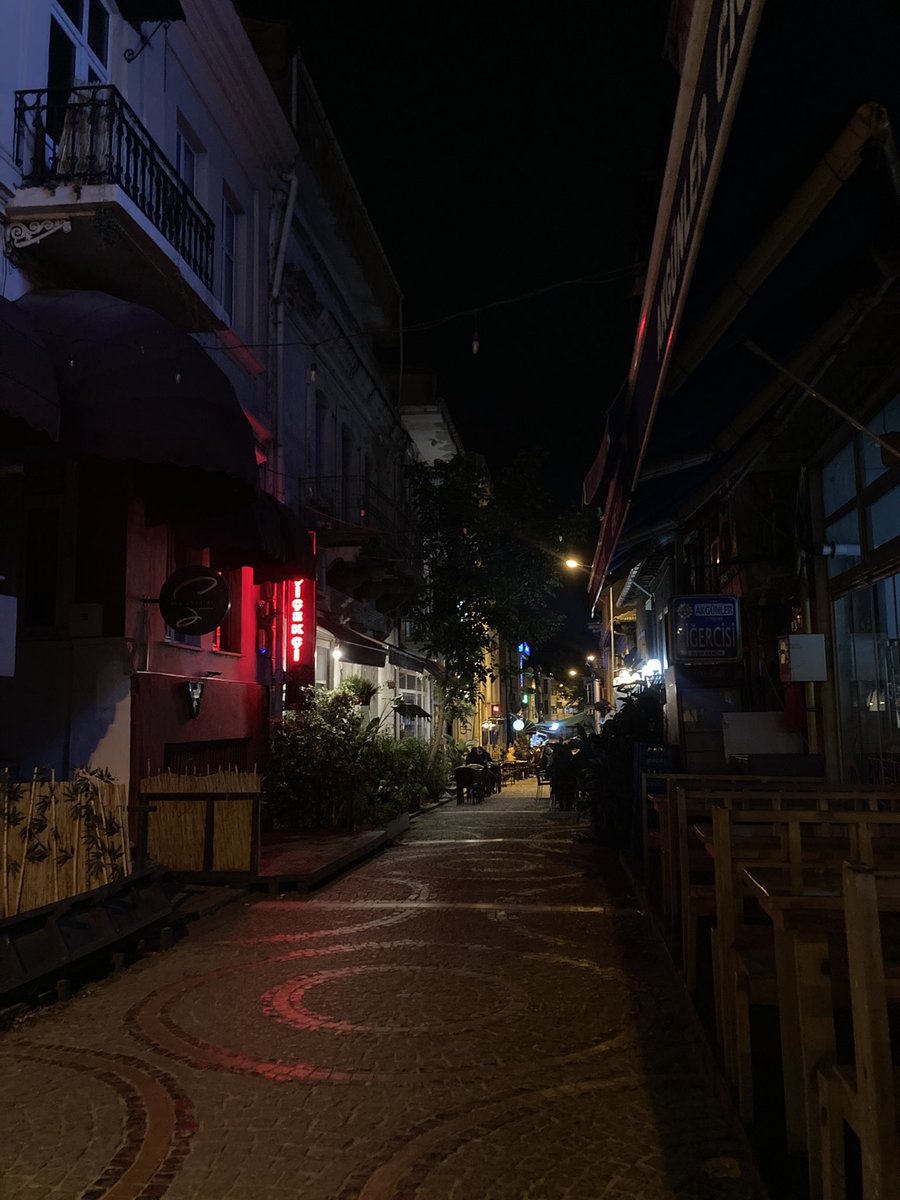 edirne sokaklarinda sabahlayip borekcide uyuyakaldik