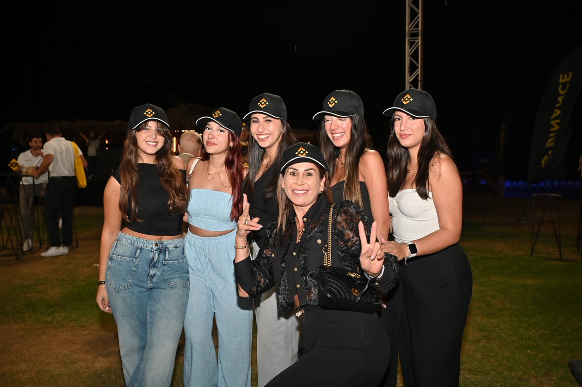 BinanceArabic's tweet image. بعد غياب سنتين، عدنا من جديد مع مجتمعنا في لقاء الغروب في لبنان 🇱🇧✨

مع اكثر من 300+ مشارك و 15 متحدث، كانت الأجواء مليئة بالطاقة والمعرفة والتواصل 💛

شكرًا لكل من حضر وجعل هذا اللقاء مميز بالنمو! 🚀

#BinanceMeetupLebanon2025