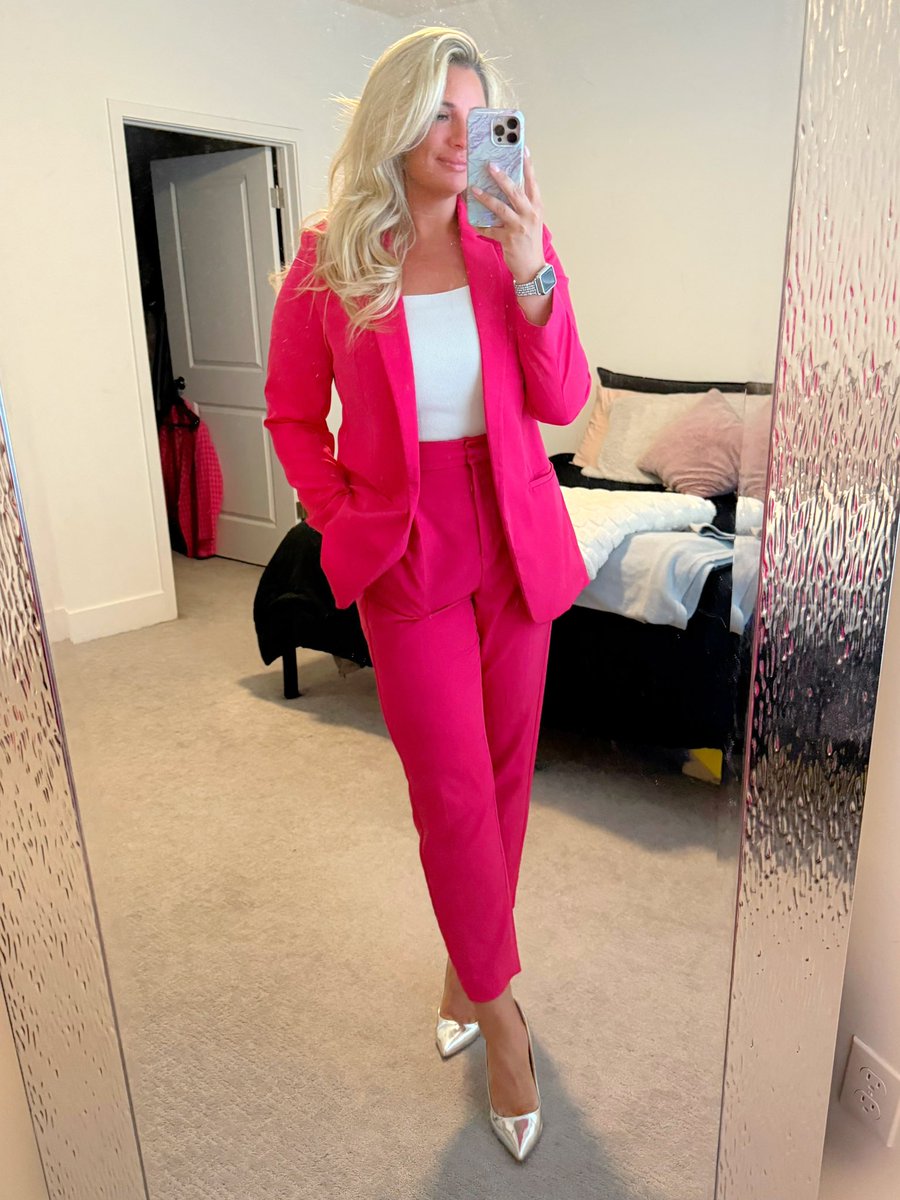 hailemcanally's tweet image. Standing on business 🫡🇺🇸