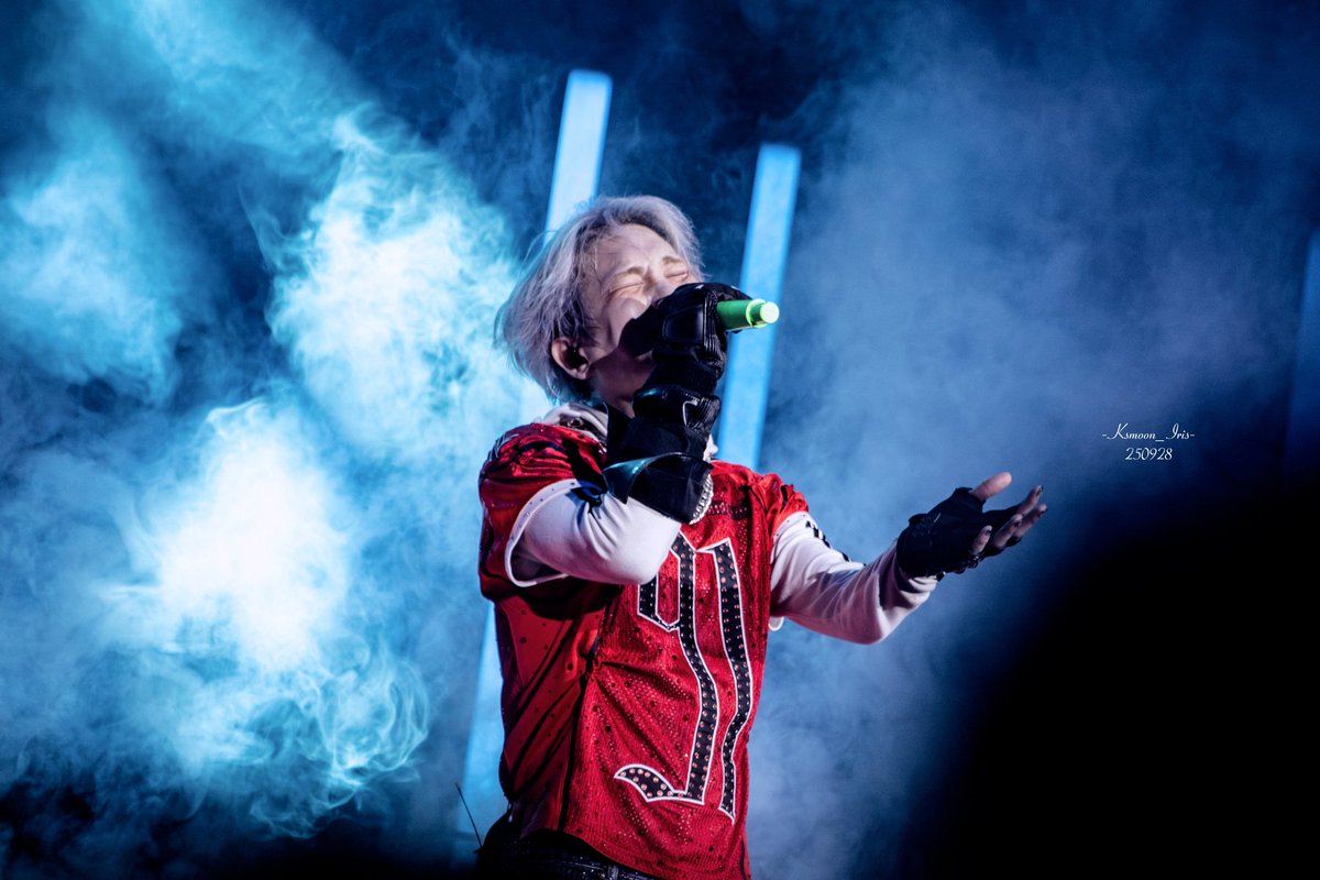 Kissmoon_iris's tweet photo. 연기가 되어 여길 빠져나가려나

250928‖KEYLAND : Uncanny Valley

#KEY #SHINeeKEY #키 #기범 #김기범 #KEYLAND #KEYLAND_UNCANNYVALLEY https://t.co/u8R58v0AAr