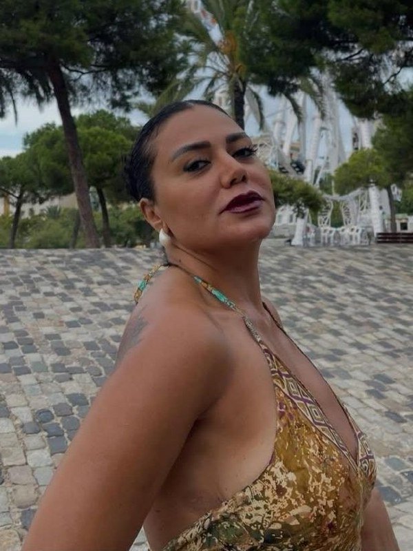 🙎‍♀️وأنت يا ابن المتناكة فاكر لما تشقطني إنك هتعرف تنيكني ؟ أنت خول مش هتستحمل تحت ايدي خمس دقايق وهتكون جايب لبنك
تعالى نطلع شقتي أوريك هعمل فيك ايه

انا خايف اطلع معها🥺🐶