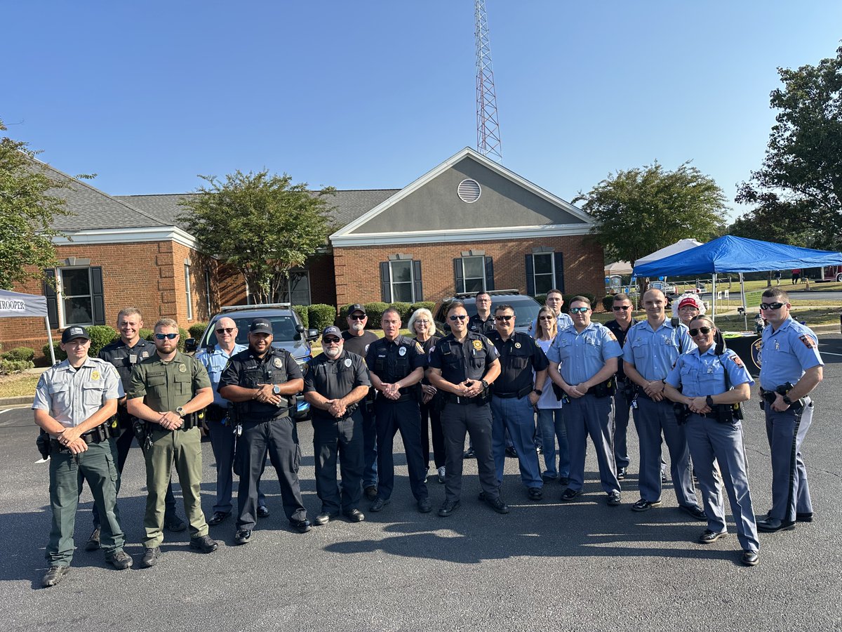 ga_dps's tweet photo. Post 15 Perry recently hosted a successful community festival, bringing families together for a day of fun and safety education. Thank you to everyone who joined and those who helped make this event a success.
#GSP #Post15Perry #CommunityFirst #ServingGeorgia https://t.co/u4QQjGQPtc
