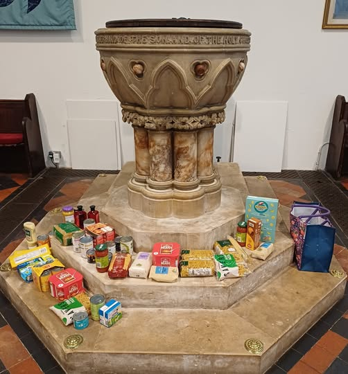 A reminder that this Sunday is our Harvest Festival
For the sake of people in need, let's see if we can fill the steps with essential items.
Easy to cook, non-perishable food items are ideal, as are toiletries.
See you on Sunday!