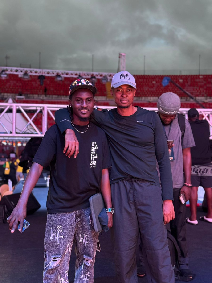 Father &amp; Son on Decks 🎧
<a href="/pagekillercutz/">𝐌𝐫 𝐌𝐮𝐬𝐢𝐜</a> X <a href="/DjAshesz/">DjAshesz</a> 
🔥 Still Mooving… Always in the Groove ❤️

#TeamMove #KillerCut #DeBhaddest