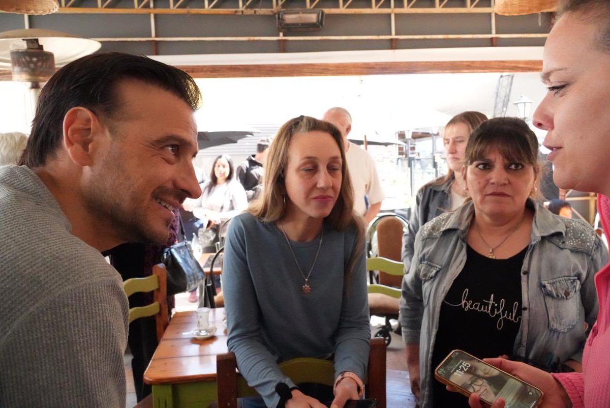 El peronismo cordobés se muestra crítico d Milei hablando d instituciones e igualdad d oportunidades, pero en nuestra pcia, donde gobiernan hace + 25 años, no practican nada d eso.
El 26/10  la Lista 3 es la opción para poner un límite a Milei y  la hipocresía del peronismo.