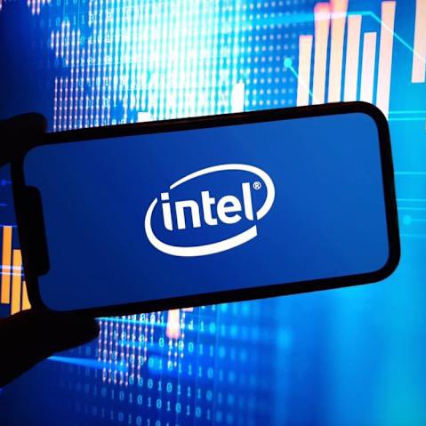 🚨 BREAKING: In a stunning surge, ever since President Trump had the United States of America buy 10% of Intel’s company — the investment surged a whopping *50%* over just a few weeks.

Wow.

I guess business mogul Donald Trump knows his stuff.