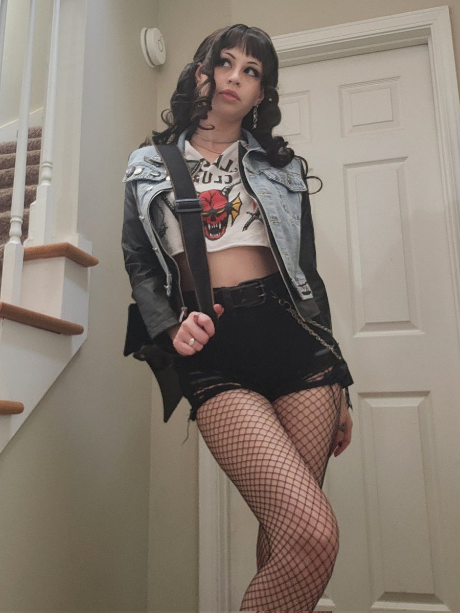 ValkyriePastel's tweet photo. So, about Halloween...
#strangerthingscosplay https://t.co/u4EFP8EHTl