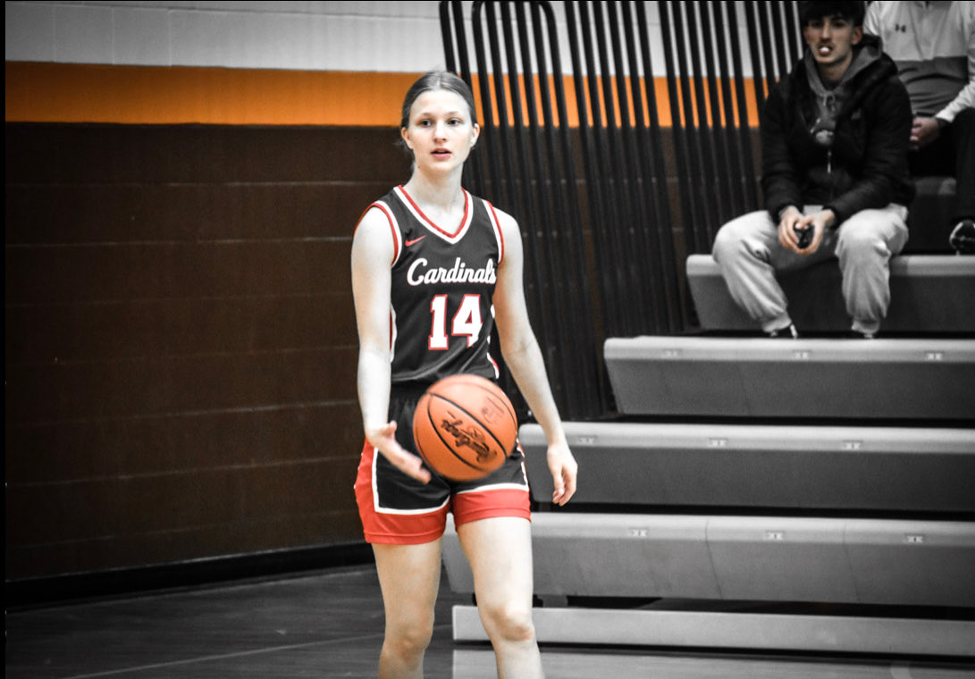 tmikenick's tweet photo. Today is Jr Sydney Hauenstein special day!  There is nothing on the floor that Syd can’t do.. She has the rare ability to MENTALLY and PHYSICALLY handle all 5 positions on the court offensively and defensively.  She’s extremely valuable!  Have an awesome Day Syd!!!

#bdaygirl👑🎉 https://t.co/Pa4k4ckvX3