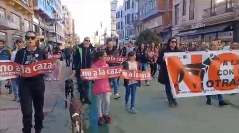 🦁LEON, Manifestación No A La Caza 2024
Plataforma NAC lucha contra la caza en todas sus modalidades y tiene como objetivo inmediato acabar con la caza con perros
Somos una asociación apartidista, aconfesional y antiespecista sin ánimo de lucro
linktr.ee/plataformanac

#NoAlaCaza