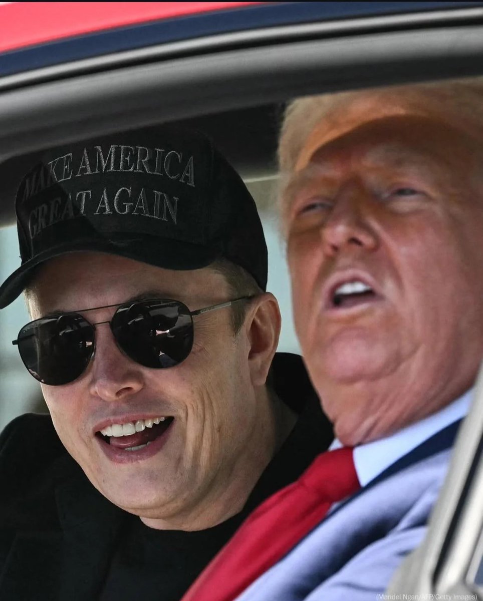 Mstr_Robobot's tweet image. #Tesla #ElonMusk #DonaldTrump 

You car salesman did it ! 😁