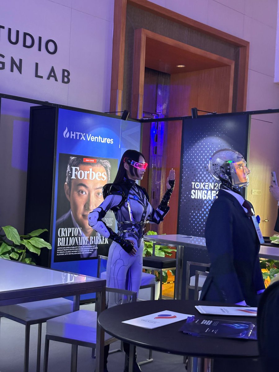 Fluxor βοΈ TOKEN2049 π¦πͺ (@fluxor_) on Twitter photo #TOKEN2049 Singapore wasnβt just another event β it was a glimpse into the next decade of Web3.
From startups pitching unicorn ideas to global leaders laying out bold strategies, the energy was unstoppable.
The builders have taken over.
<a href="/fluxor_/">Fluxor.io | βοΈ TOKEN2049πΈπ¬</a> is right there with them, #TOKEN2049 Singapore wasnβt just another event β it was a glimpse into the next decade of Web3.
From startups pitching unicorn ideas to global leaders laying out bold strategies, the energy was unstoppable.
The builders have taken over.
<a href="/fluxor_/">Fluxor.io | βοΈ TOKEN2049πΈπ¬</a> is right there with them,