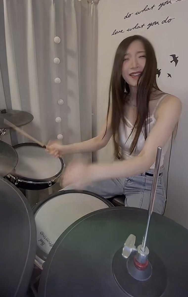 BEMKS_EMANON's tweet photo. 今日の筋トレのお供、最推しドラマー #佐藤有紗 の #叩いてみた 動画🎥

【#Imamess/#MYFIRSTSTORY】
定期的に観てる☺️
有紗の楽しそうに🥁叩く姿がすち🫶

#有紗とやせる
#ドラム女子
#EMANON
@sato_arisa_drum

佐藤有紗 / drummerの投稿動画を楽しみましょう！#TikTok https://t.co/2QuB8LivmZ https://t.co/SvOBDyuXks