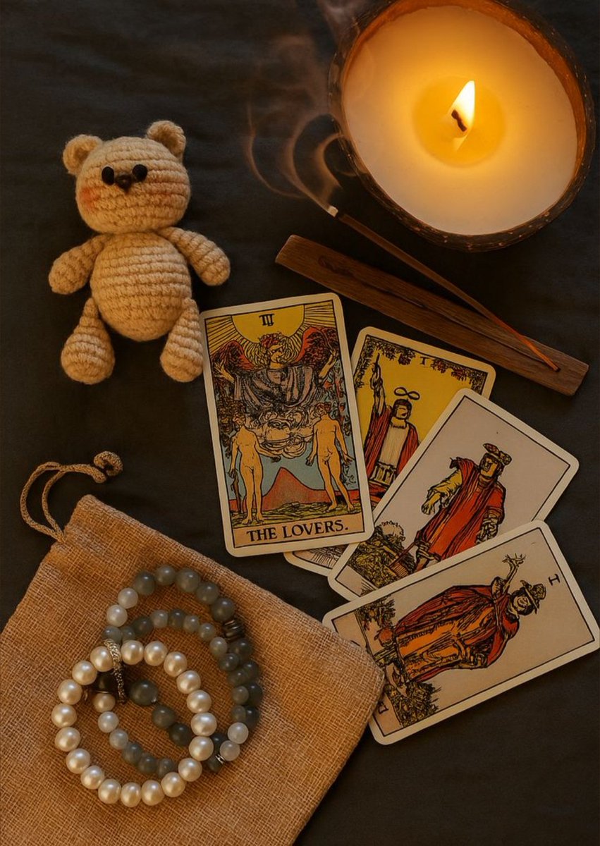 Snow White Tarot ❄️ tweet media