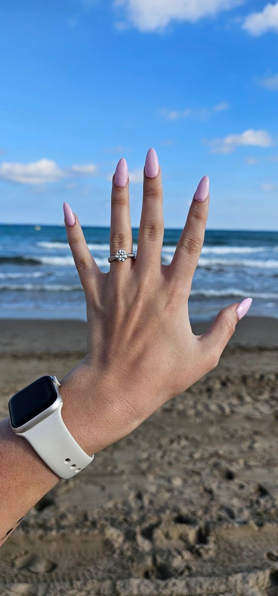 SamLFC97's tweet image. She said yes 🙏🥵