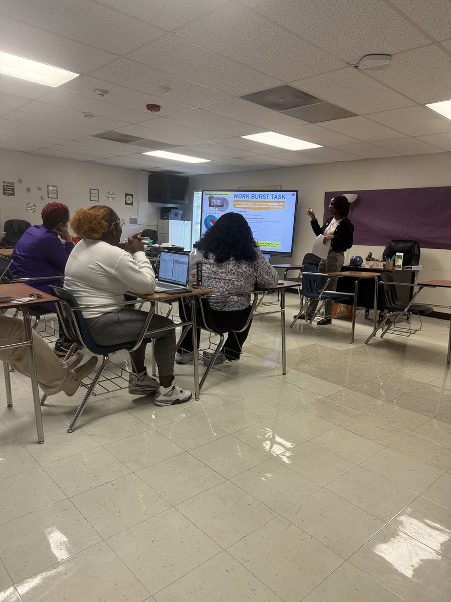 We are becoming better data conscious teachers. #ANewDay <a href="/UnTapped_Genius/">UnTapped Genius</a>⁩ <a href="/chuckc35/">Isaac C Carrier, Ph.D.</a> ⁦<a href="/DrKwabena/">Dr. Kwabena Mensah</a>⁩ ⁦