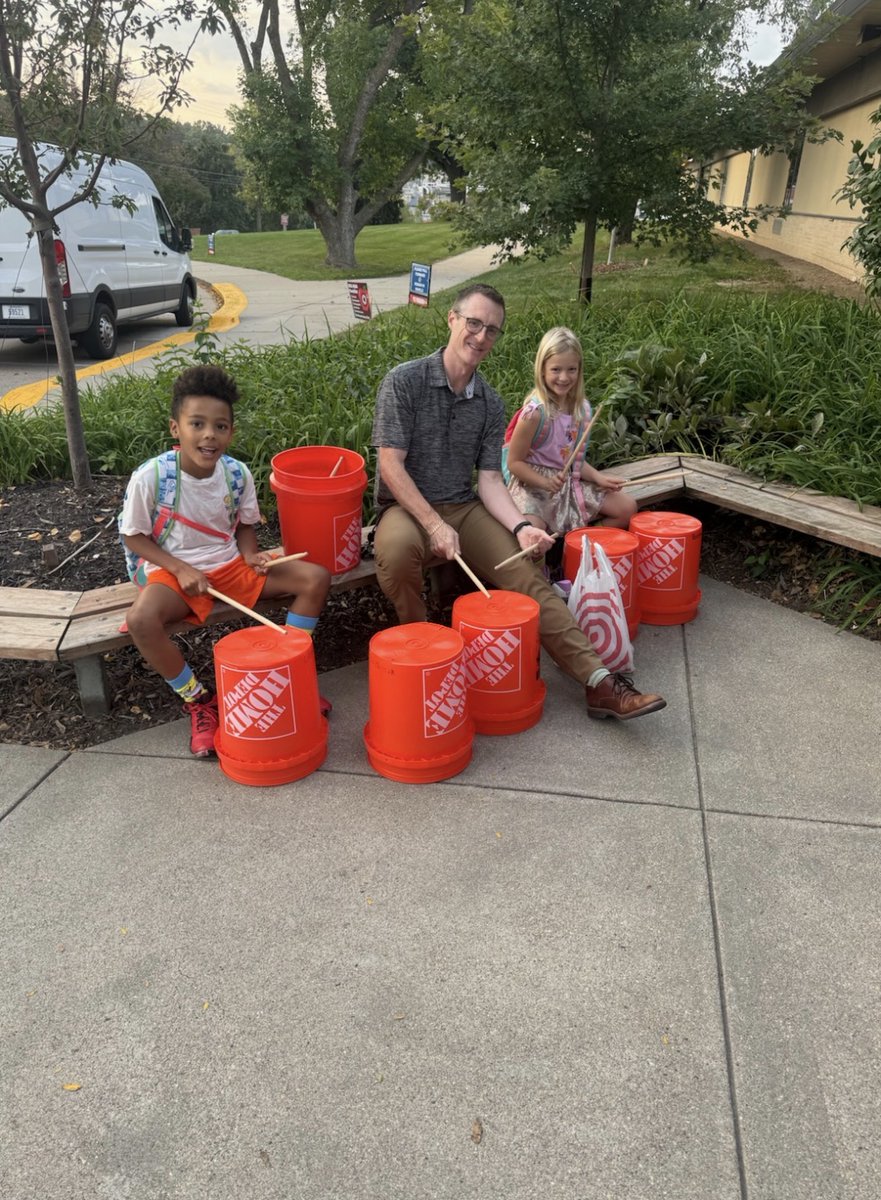 Our Rockbrook Rocks Fall Fundraiser is nearing its close and we still have a ways to go to meet our goal.  This morning students got an impromptu bucket drumming session.  Help us reach our goal and donate today! …okcommunityclub.membershiptoolkit.com/packet/3271604…